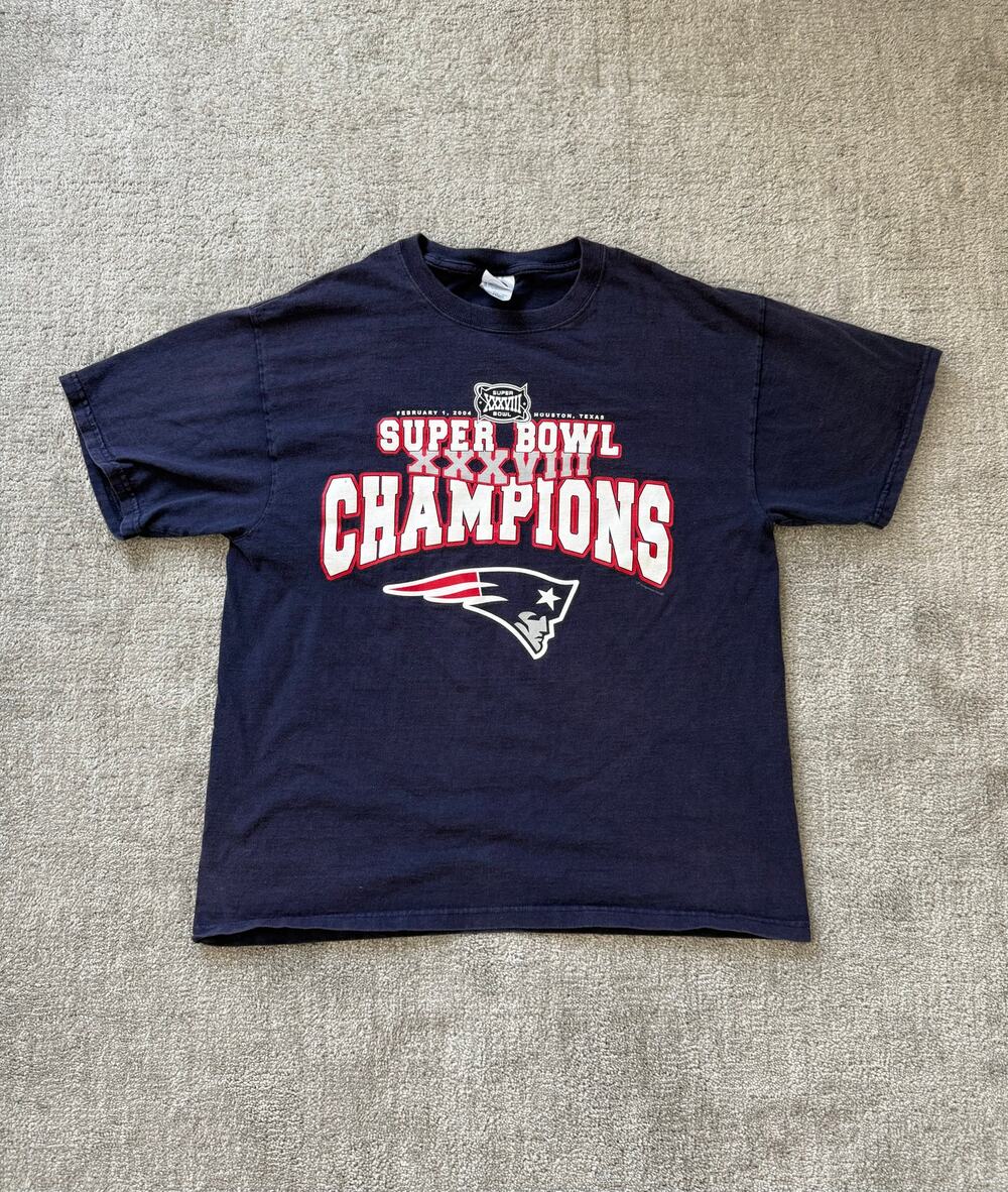 Delta New England Patriots Super Bowl Champions T-Shirt - Navy Blue - Size Large